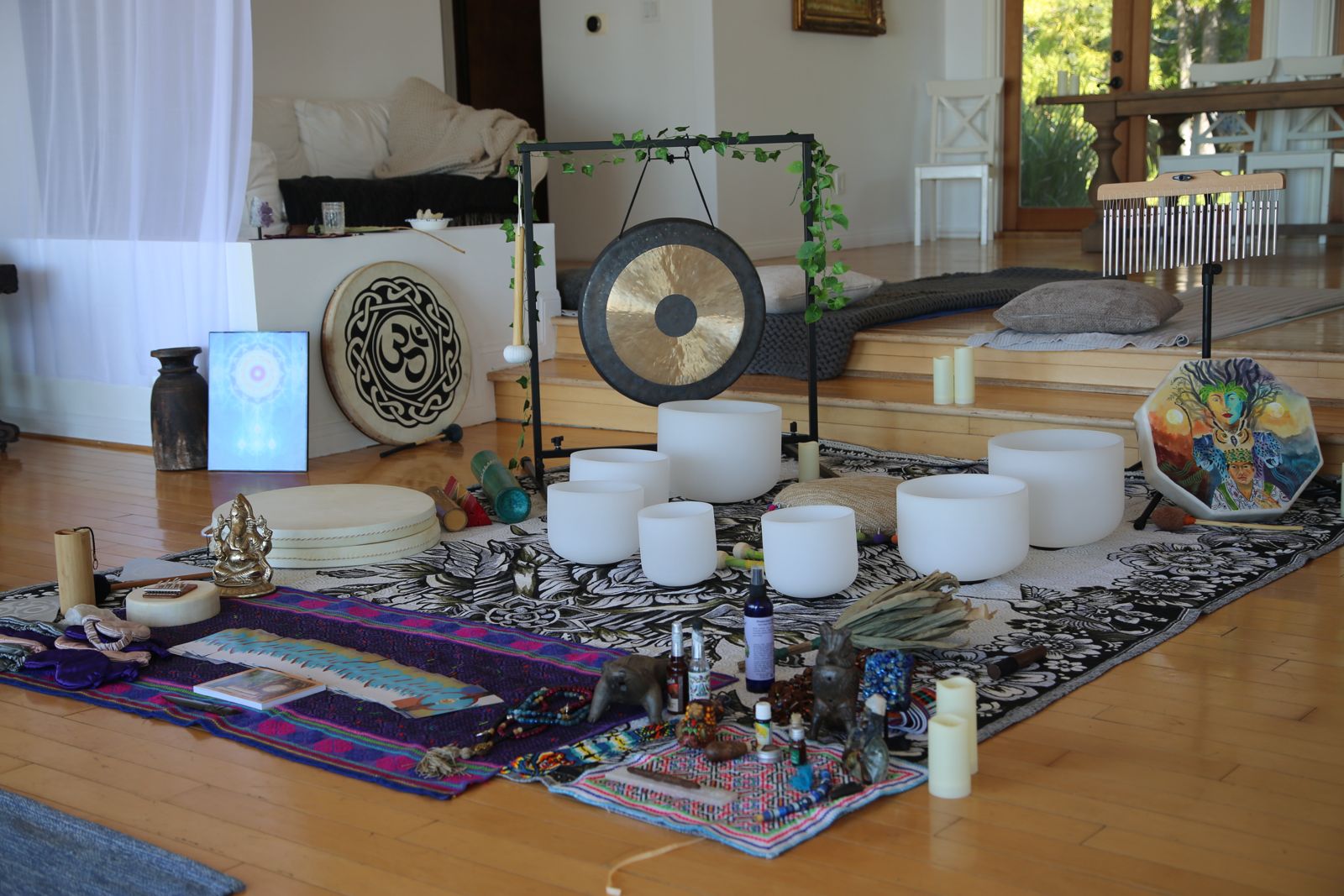Sacred ceremony space with gong and crystal singing bowls — Casa Topanga
